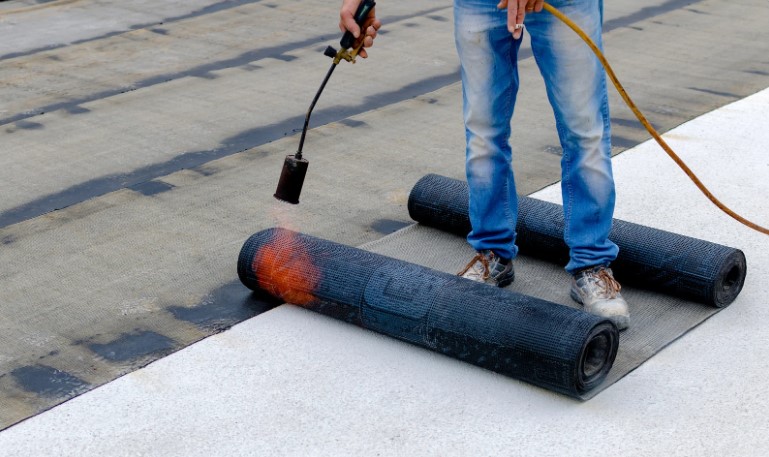 Рулонная гидроизоляция: виды, преимущества и область применения